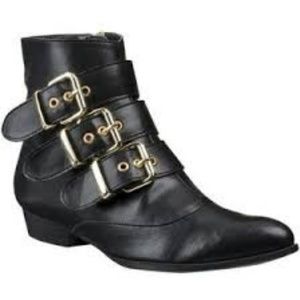 In search of!!!! Dolce Vita for Target.